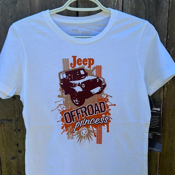 Women’s JEEP Tshirt Official Jeep off-road princess tee New with tags - Picture 2 of 7